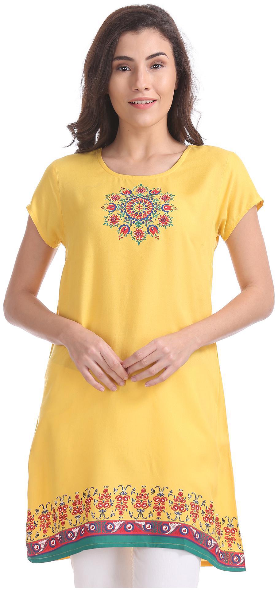 

Bronz Women Printed Regular tunic - Yellow