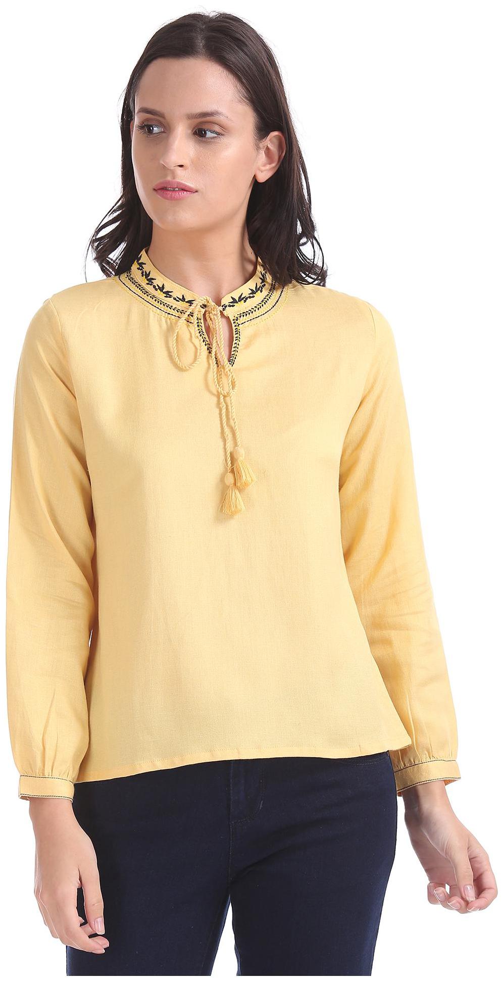 

Bronz Women Solid Regular top - Yellow