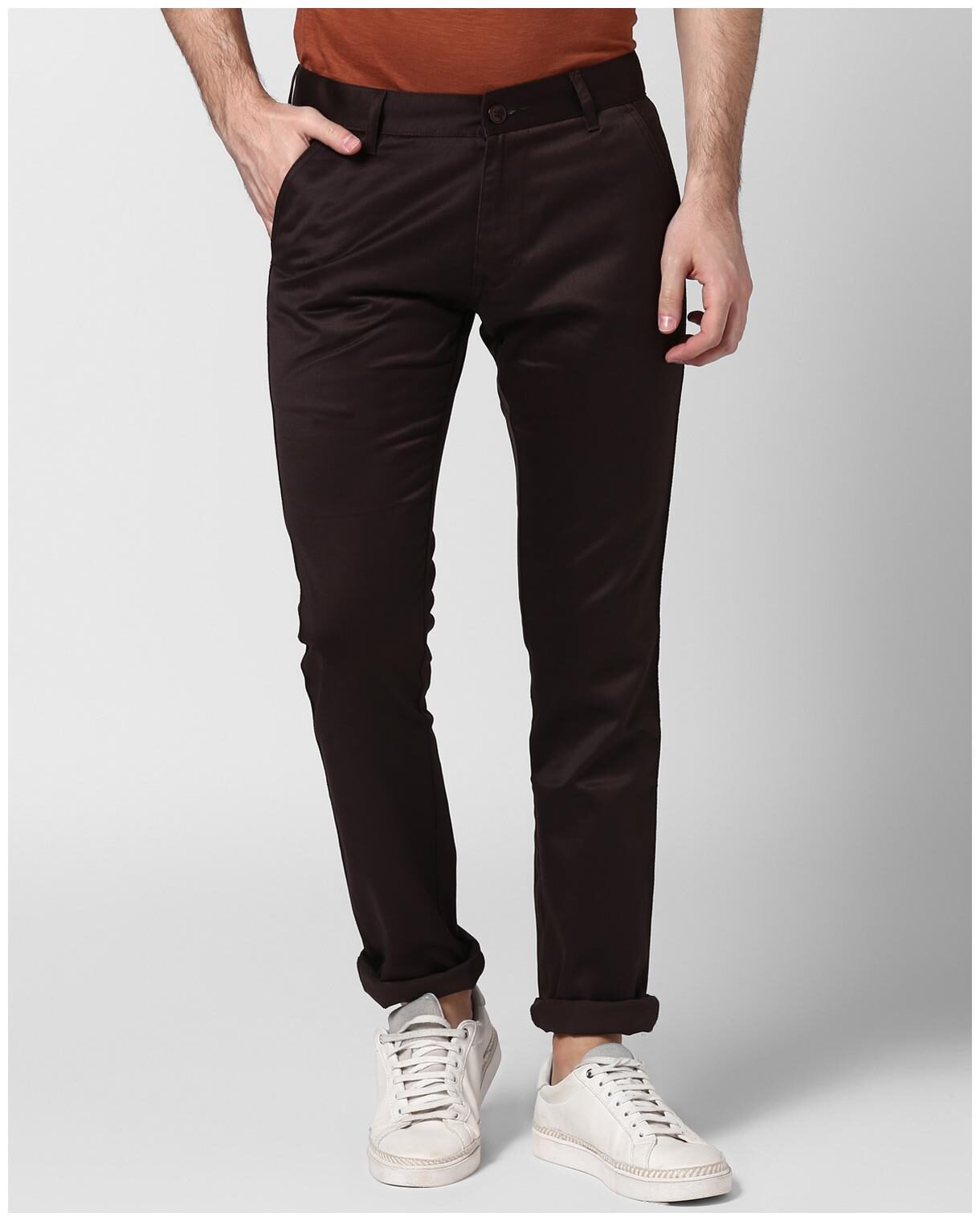 

BUKKL Men Brown Solid Slim fit Chinos