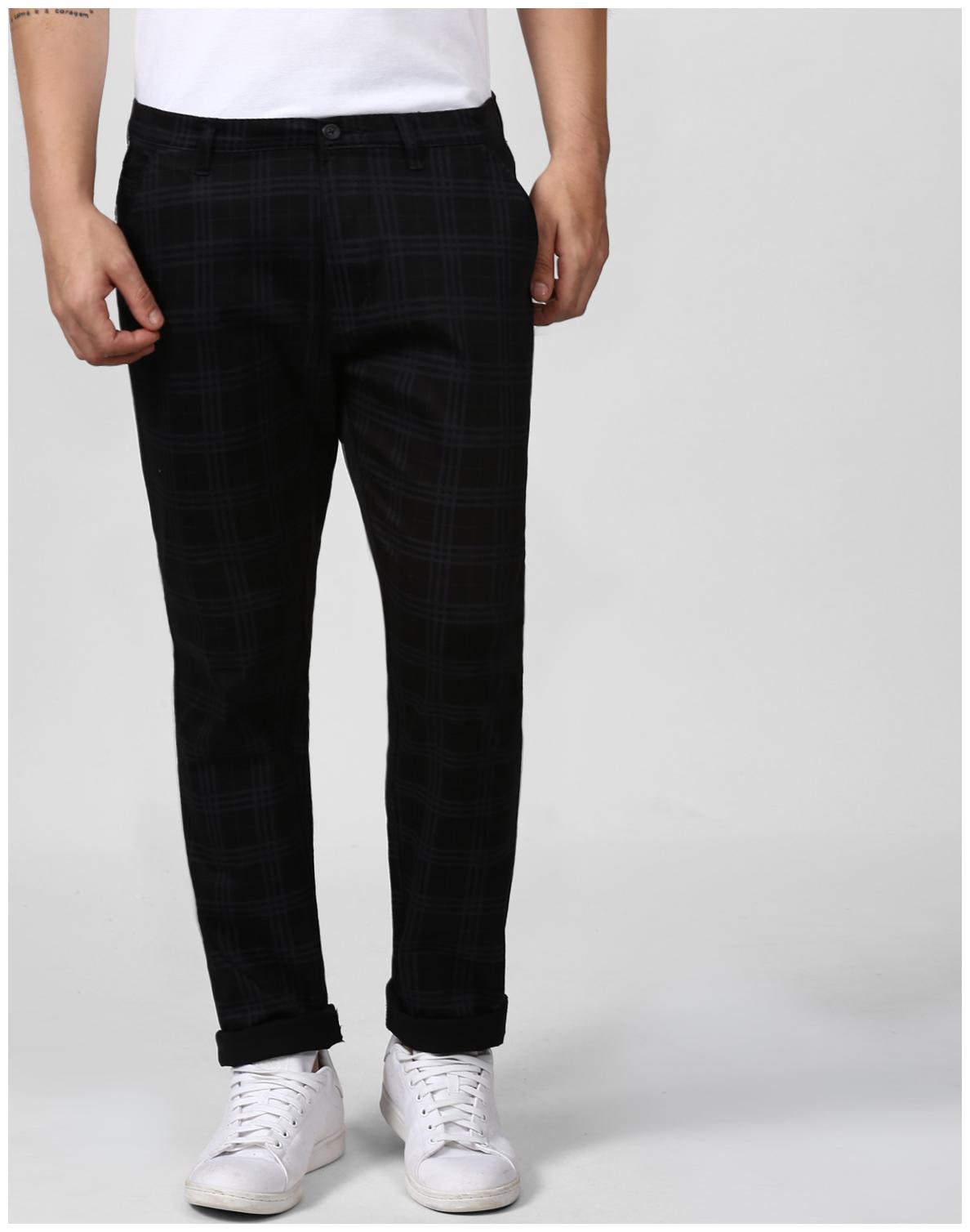 

BUKKL Men Black Checked Slim fit Chinos