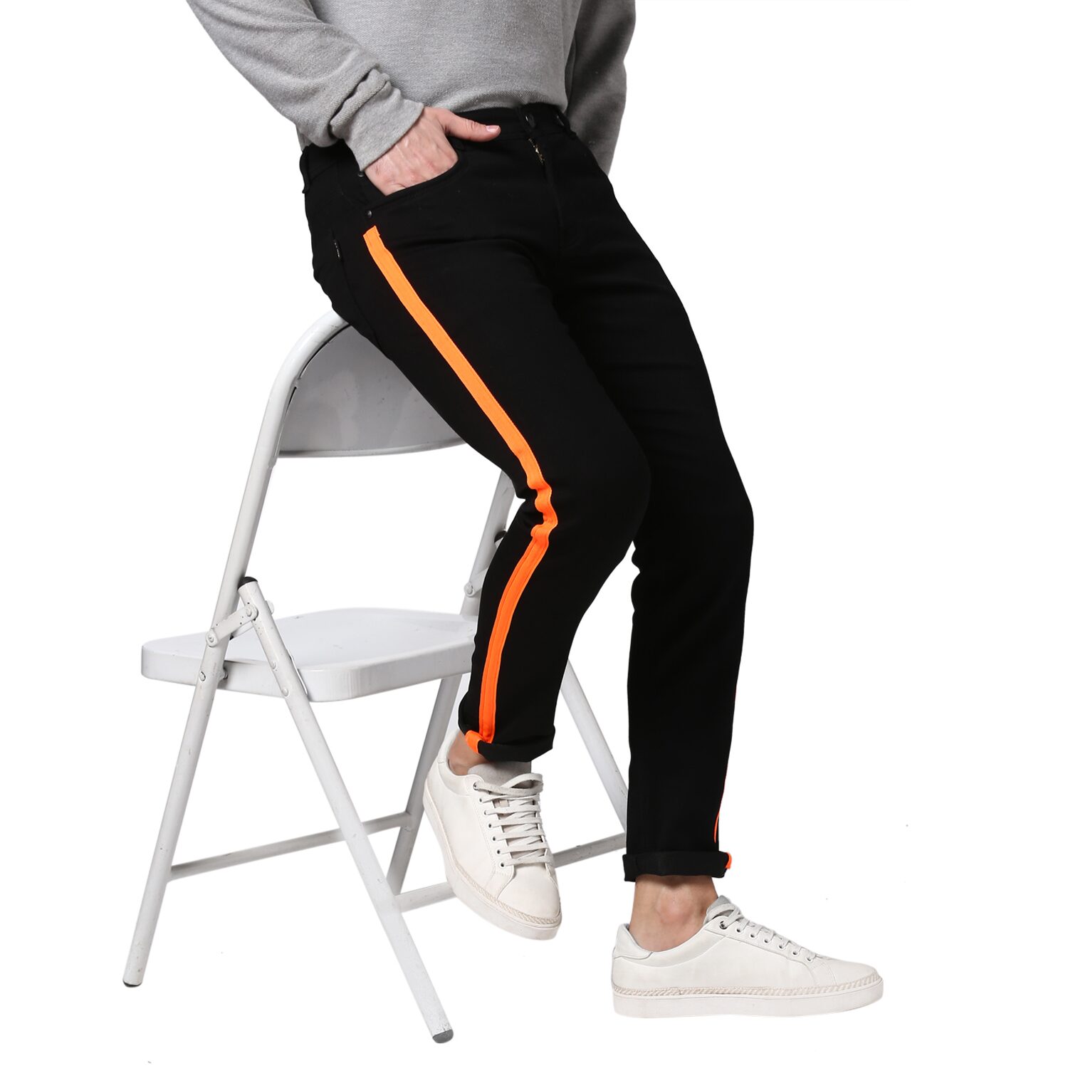 

BUKKL Men Black Slim Fit Jeans