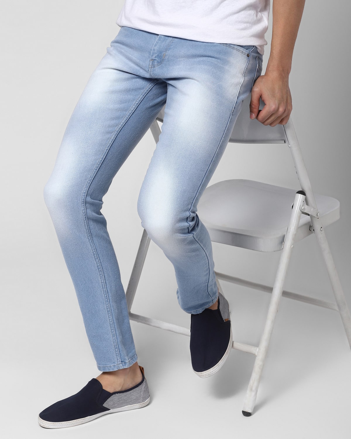 

BUKKL Men Blue Slim Fit Jeans