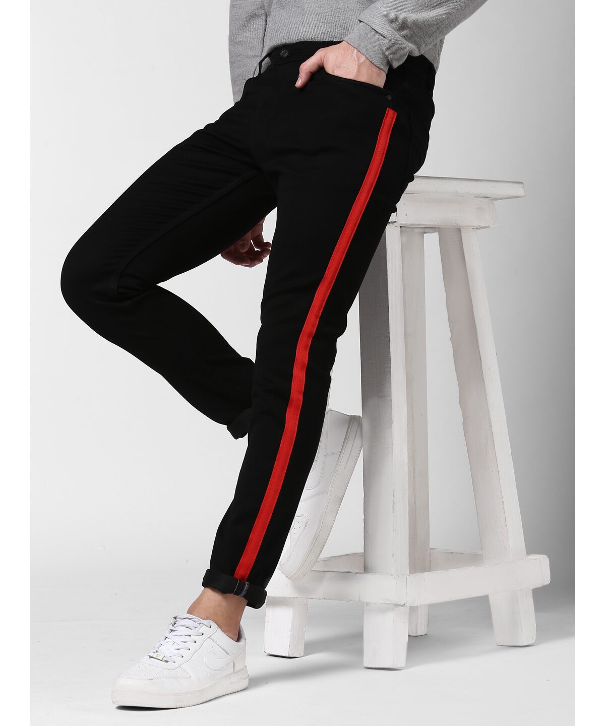 

BUKKL Men Black Slim Fit Jeans