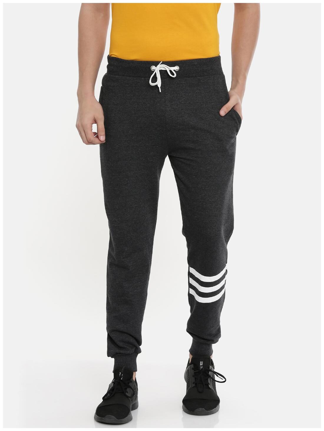 

Bushirt com Men Grey Solid Slim fit Joggers
