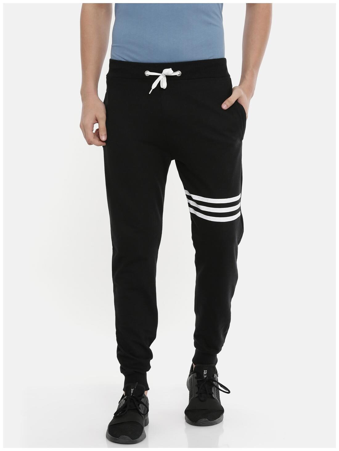 

Bushirt com Men Black Solid Slim fit Joggers