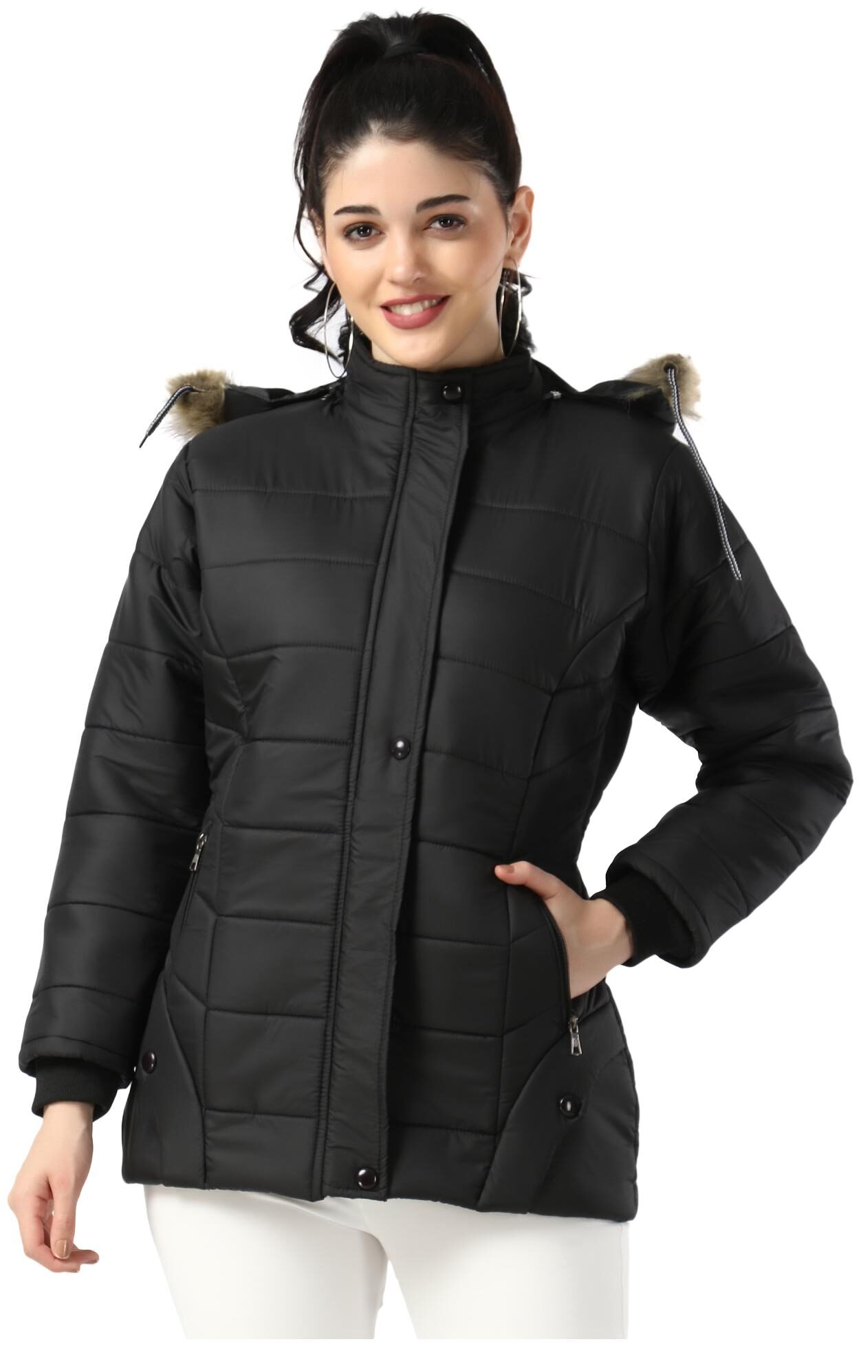 

BuyNewTrend Women Solid Quilted Jacket - Black