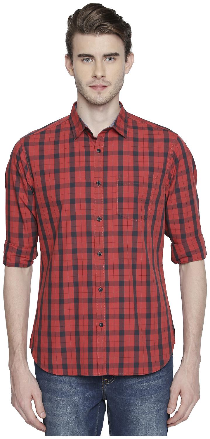 

Byford by Pantaloons Men Red Checked Slim Fit Casual Shirt