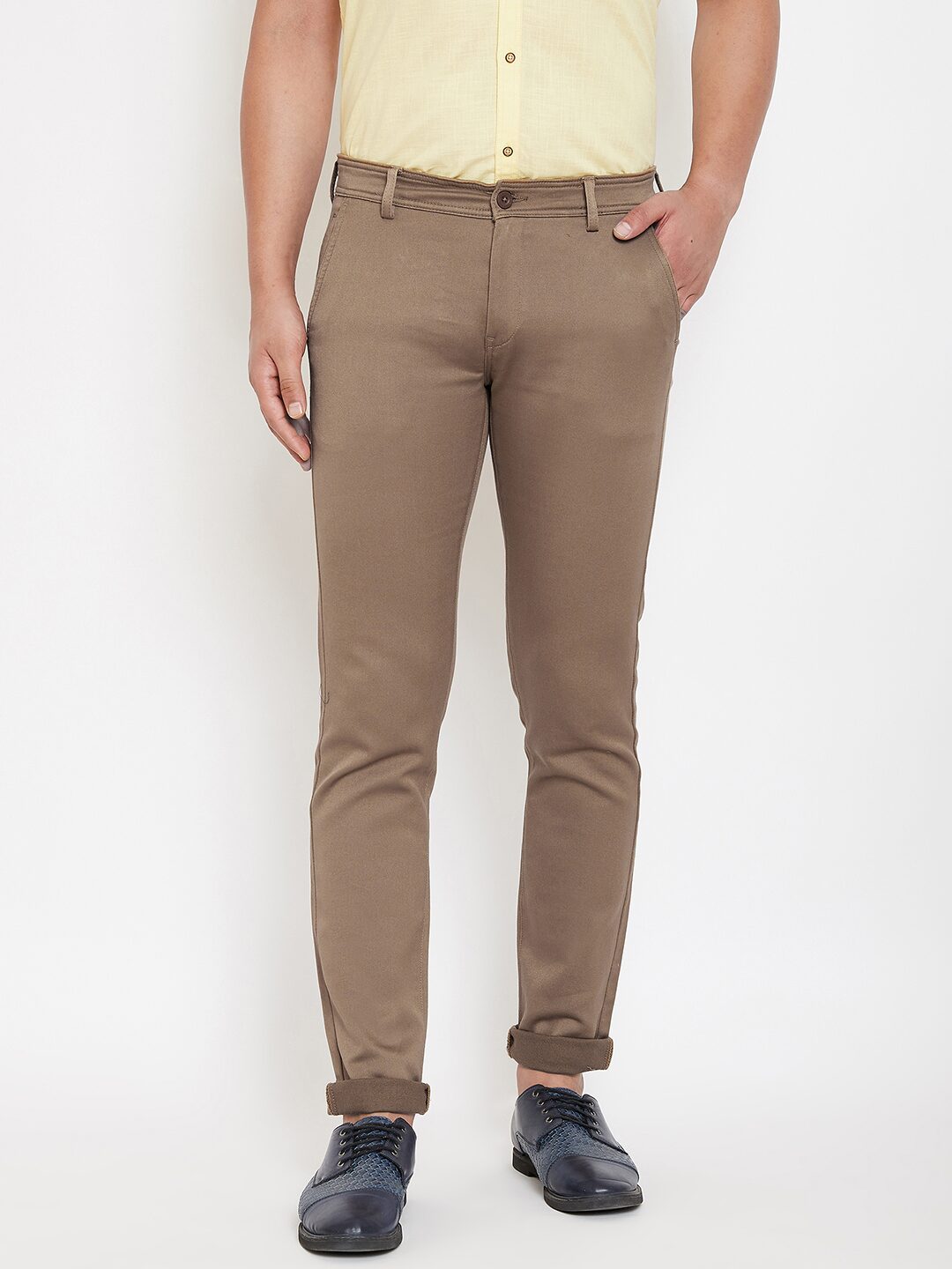 

CANARY LONDON Men Olive Solid Slim fit Chinos