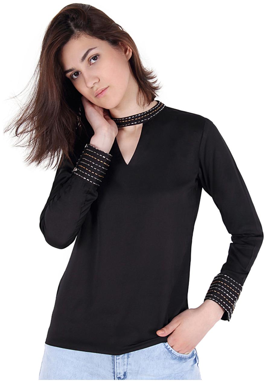 

Cattleya Women Solid Regular top - Black