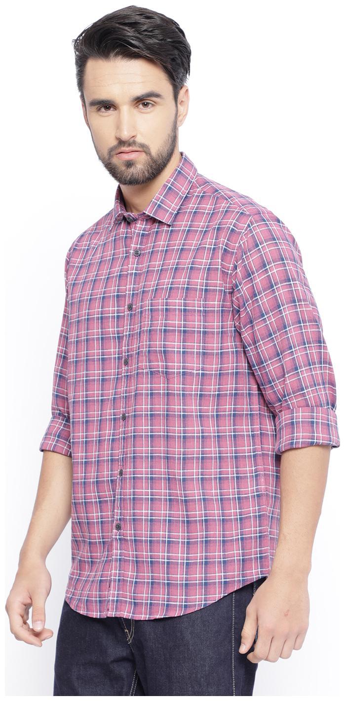 

Linen Club Men Pink Checked Regular Fit Casual Shirt
