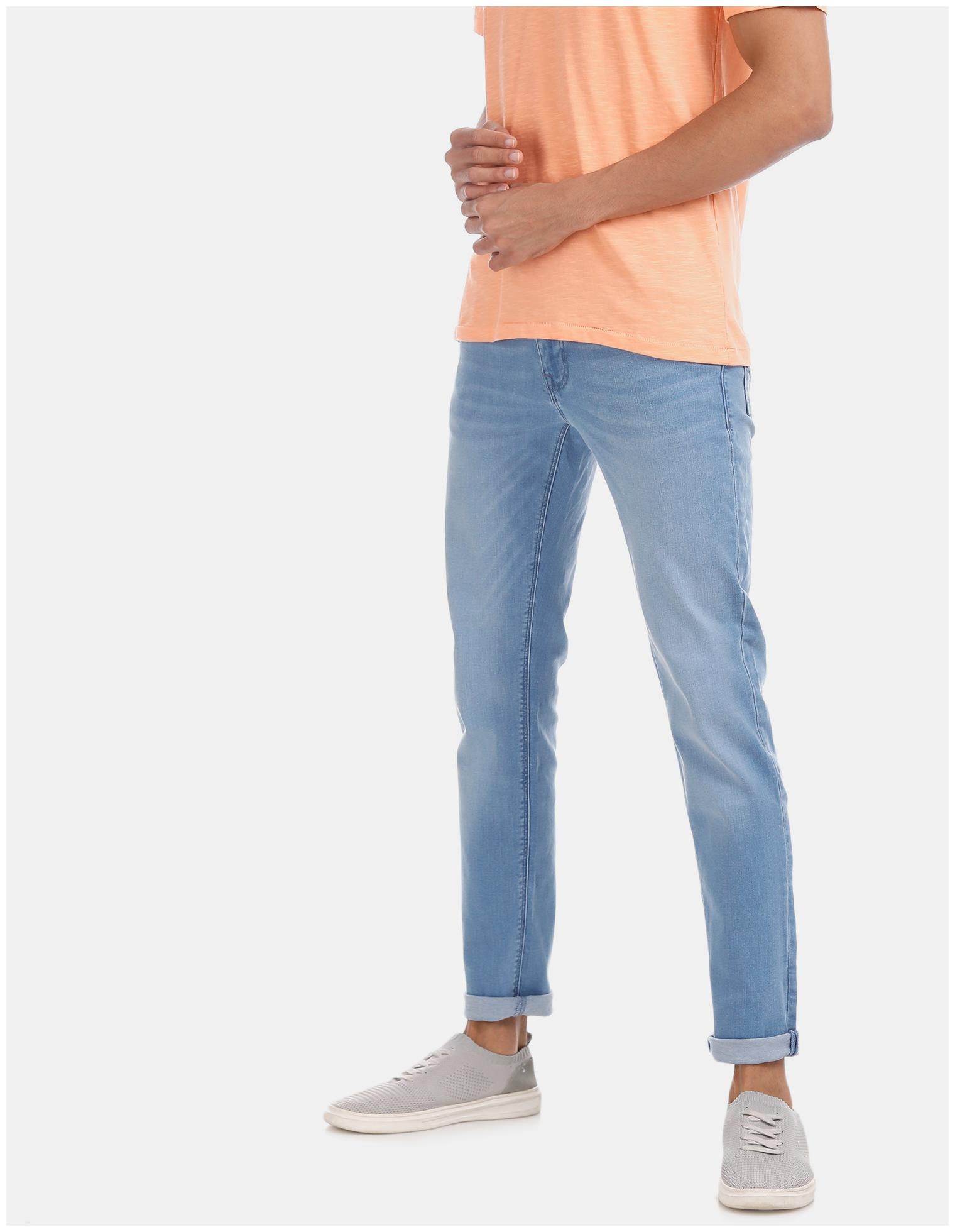 

CHEROKEE Men Blue Slim Fit Jeans