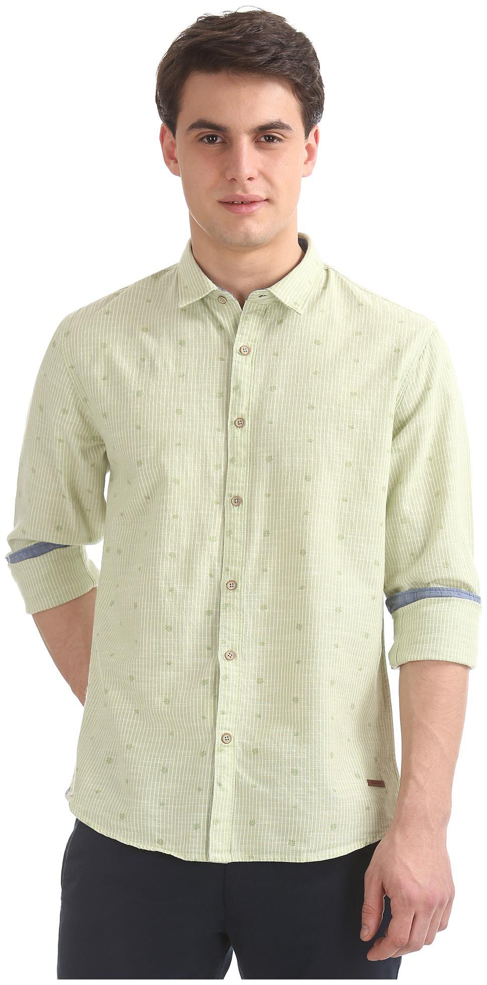 

CHEROKEE Men Green Vertical Stripes Regular Fit Casual Shirt