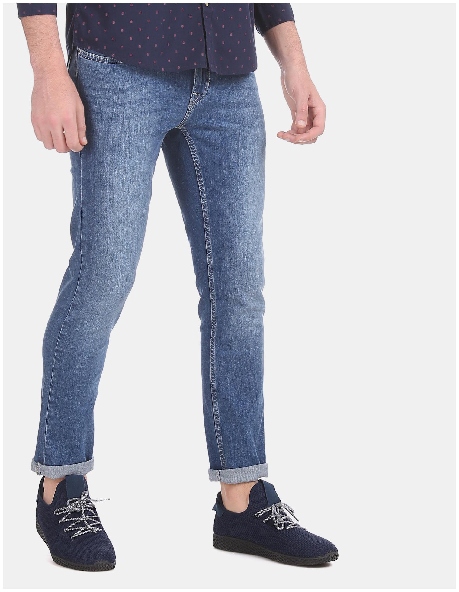

CHEROKEE Men Blue Slim Fit Jeans