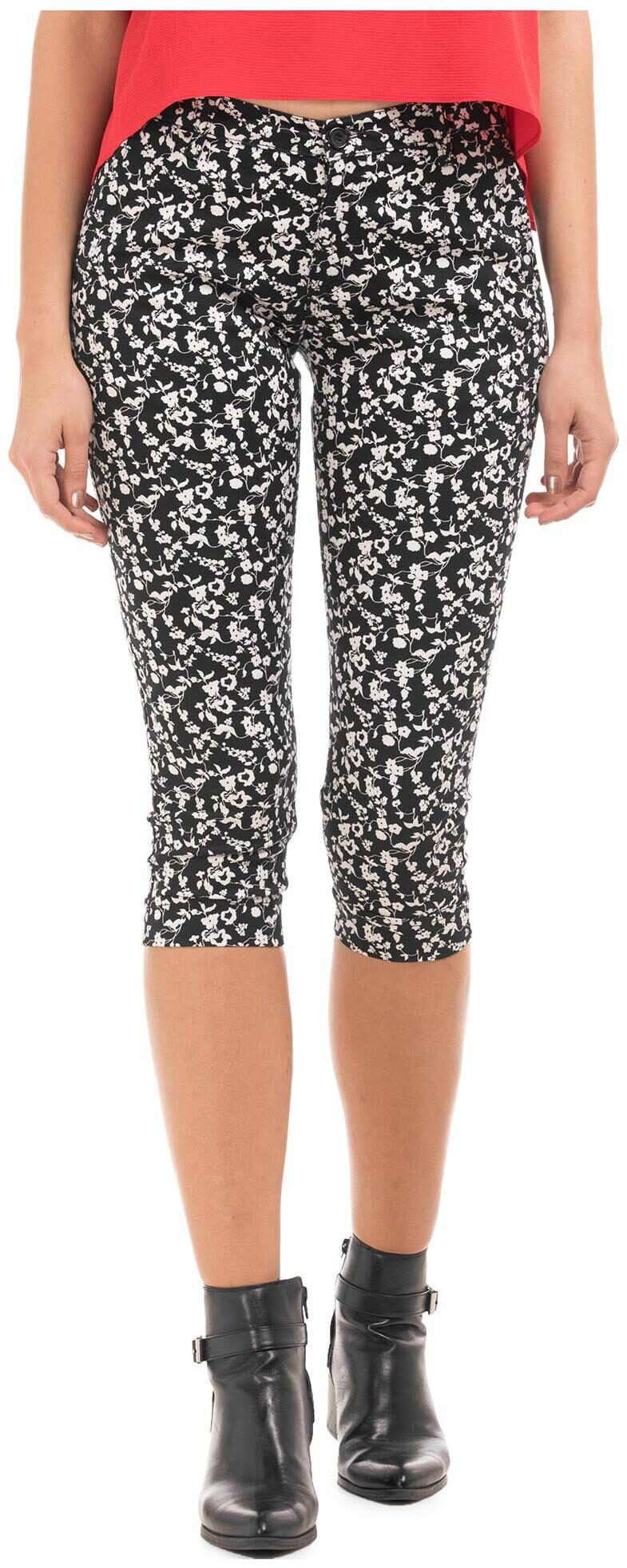 

CHEROKEE Women Printed Regular capri - Black White