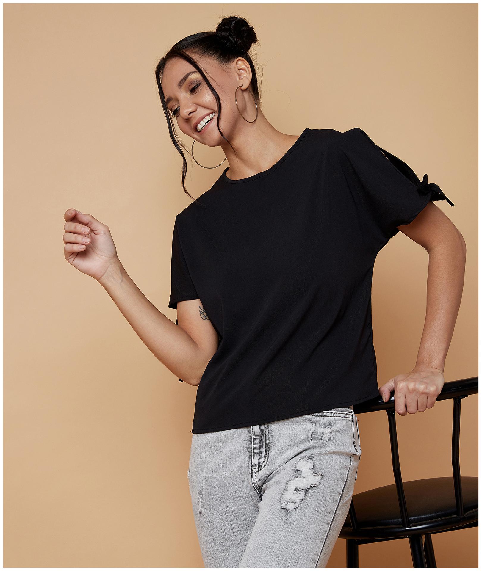 

Chimpaaanzee Women Solid Regular top - Black