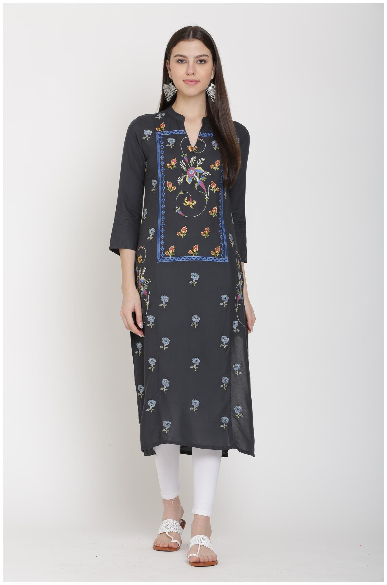 

CHRISTEENA Women Grey Floral Straight Kurta
