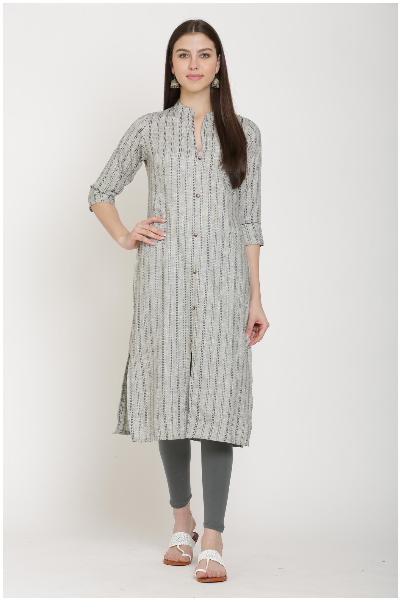 

CHRISTEENA Women Grey Striped Straight Kurta
