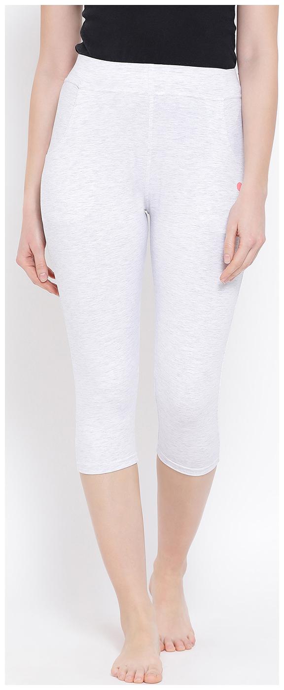 

Clovia Women Solid Regular capri - White