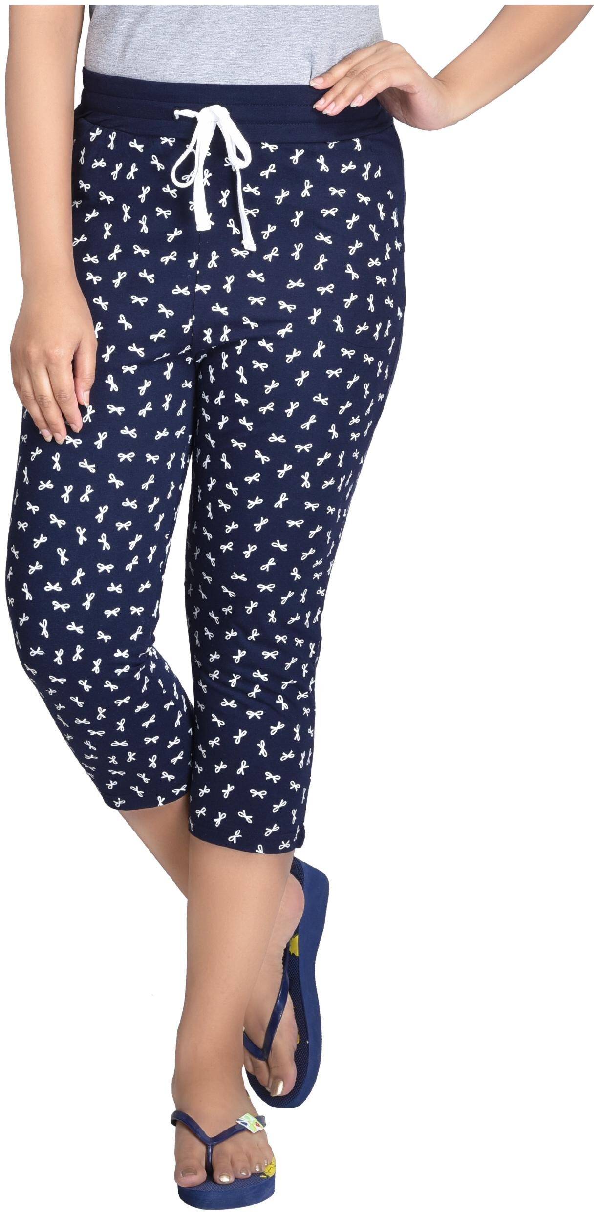 

Club A9 Women Navy Blue Cotton Printed Regular Capri