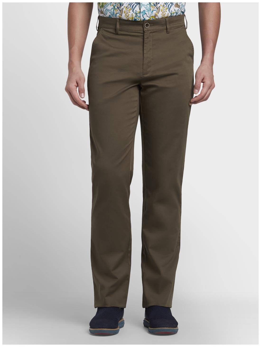 

ColorPlus Men Green Solid Tapered fit Regular trousers