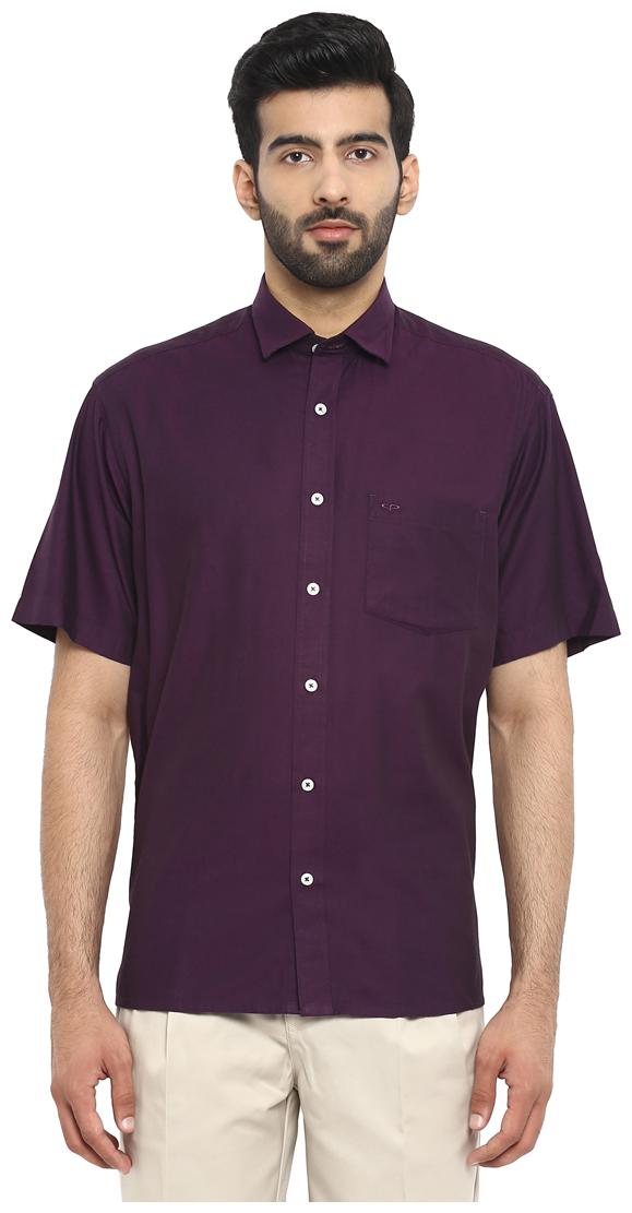 

ColorPlus Men Purple Solid Regular Fit Casual Shirt