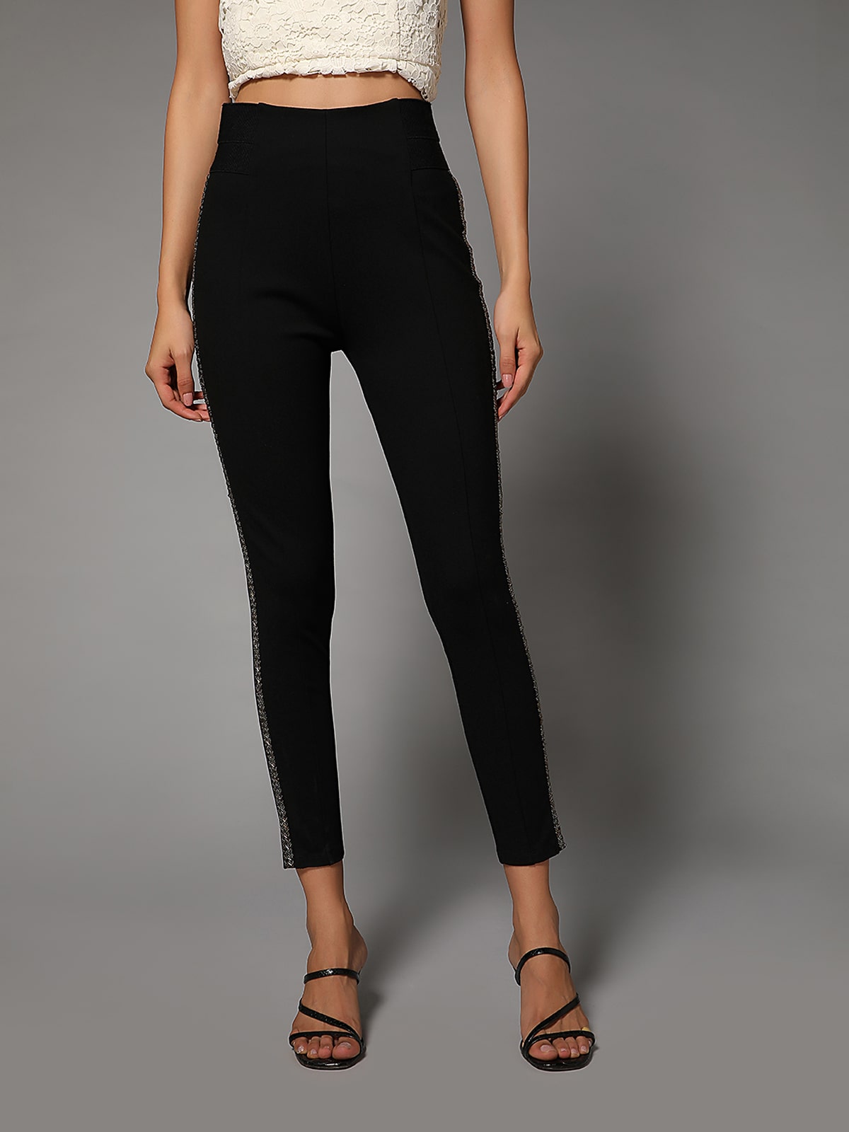 

Cover Story Women Black Skinny fit Jegging