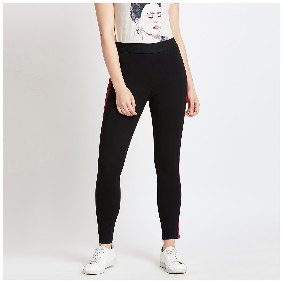 

Cover Story Women Polyester Solid Leggings Black