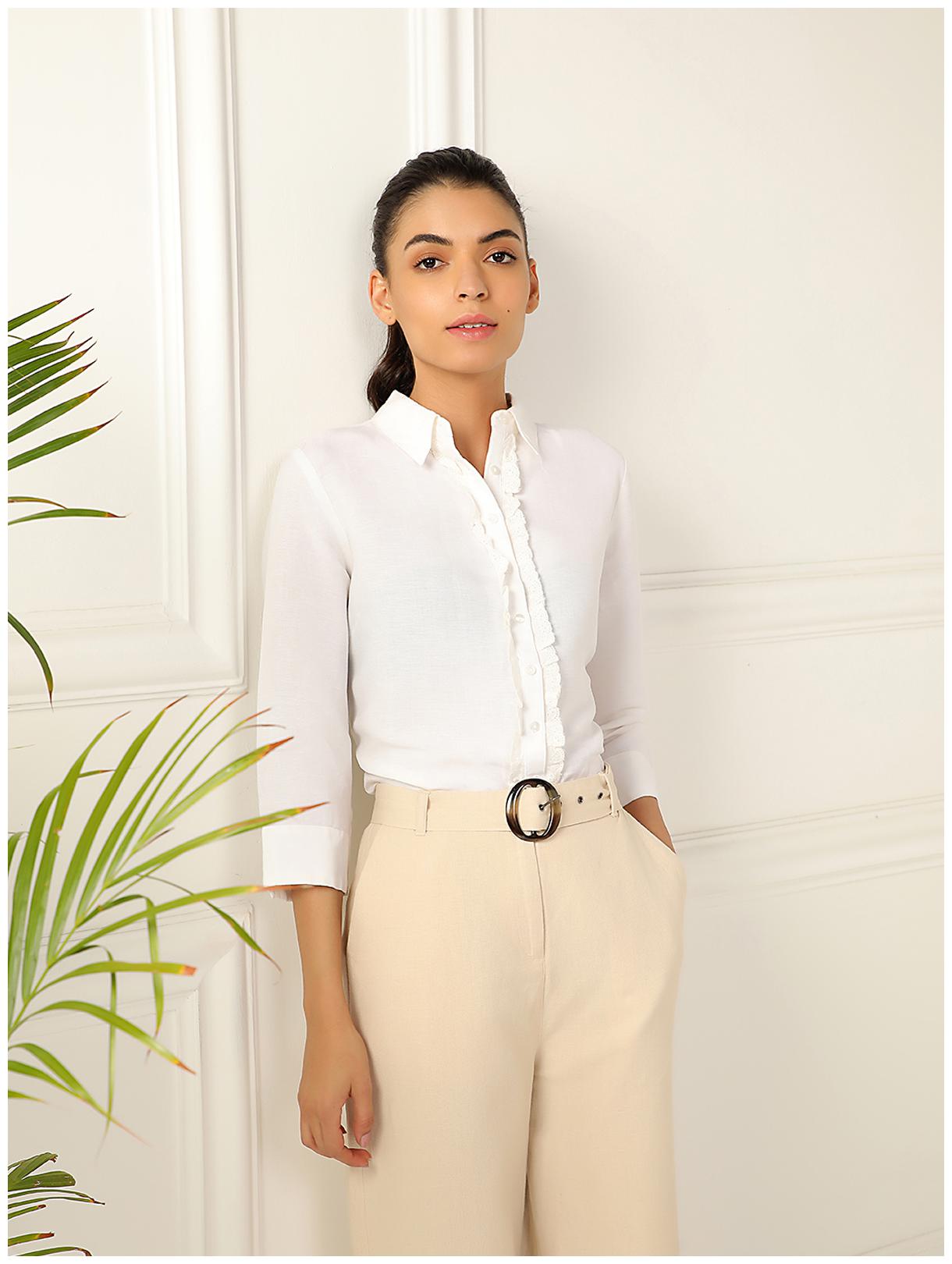 

Cover Story Women Solid Regular top - White