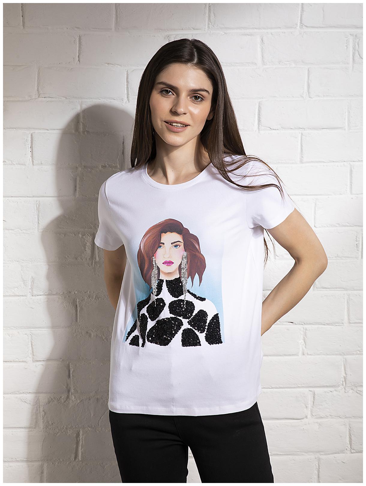 

Cover Story Women White Regular fit Round neck Cotton T shirt