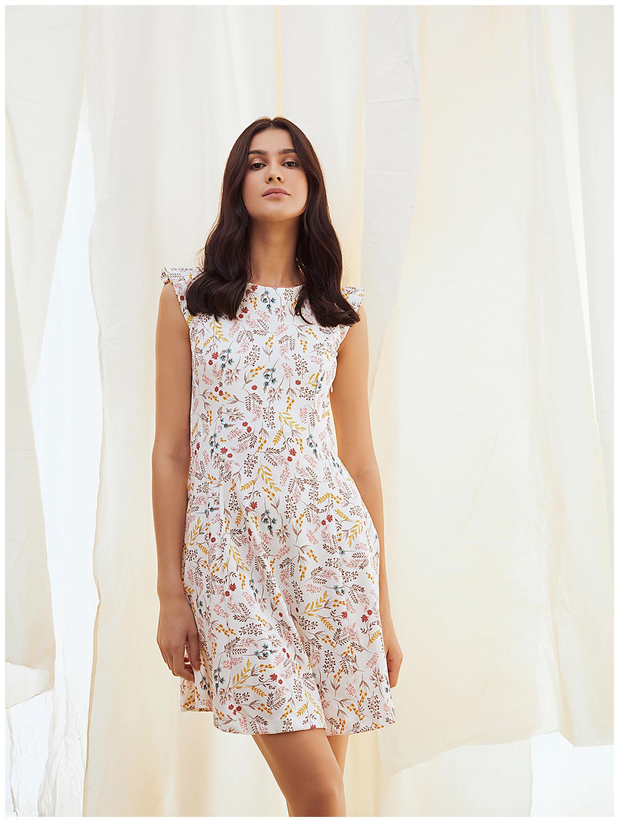 

Cover Story White Floral Flared dress
