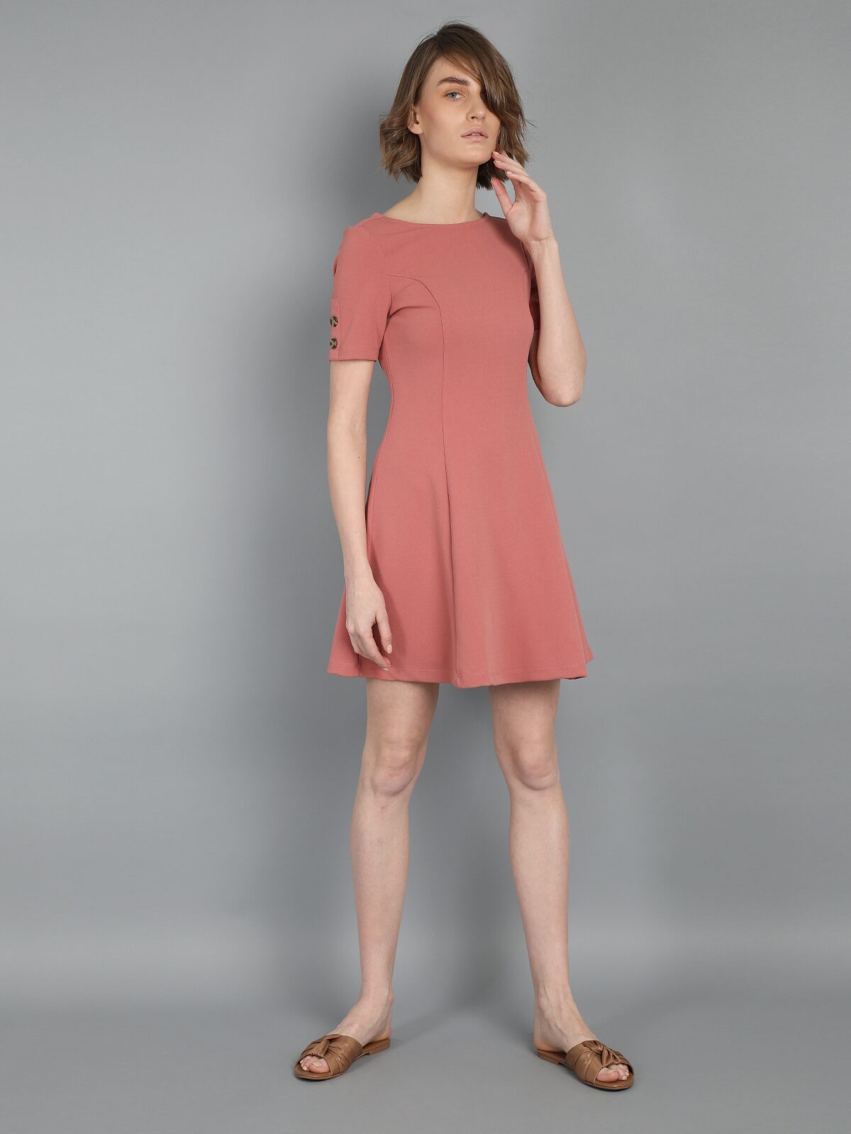 

Cover Story Pink Solid Sheath dress