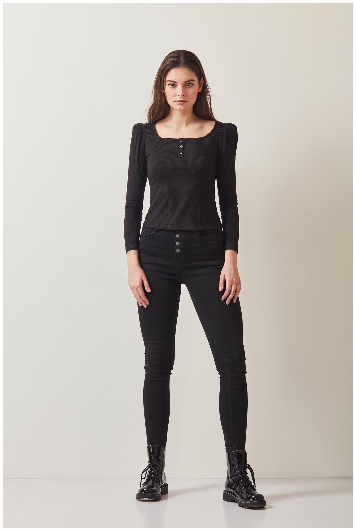 

Cover Story Women Cotton Full Sleeves T Shirt (Black)