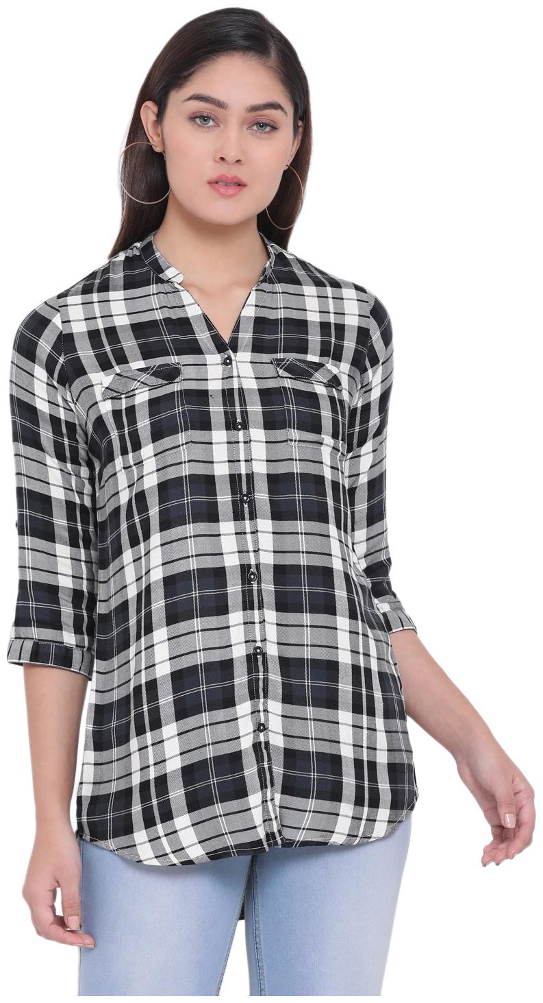 

Crimsoune Club Women Black Checked Slim Fit Shirt