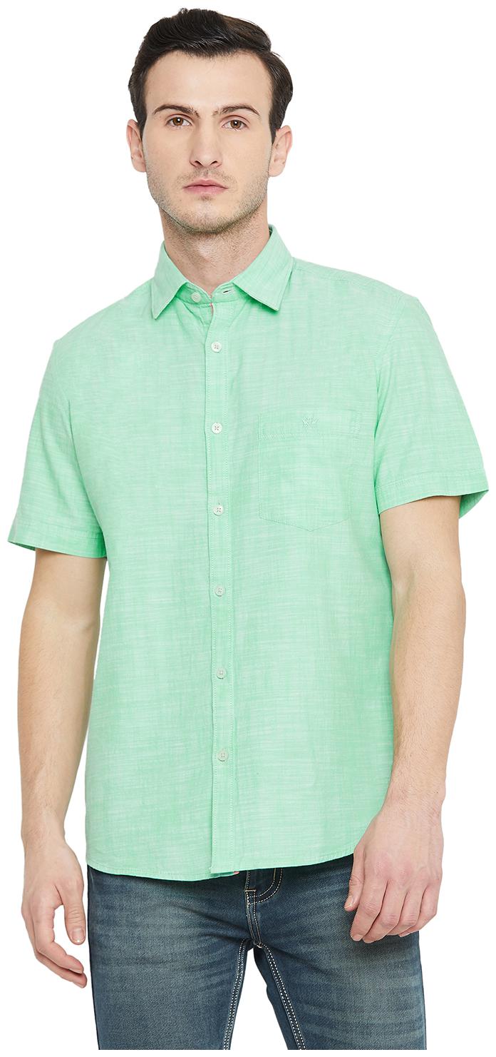 

Crimsoune Club Men Green Solid Slim Fit Casual Shirt