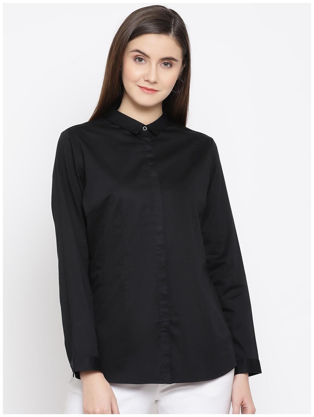 

Crimsoune Club Women Black Solid Slim Fit Shirt