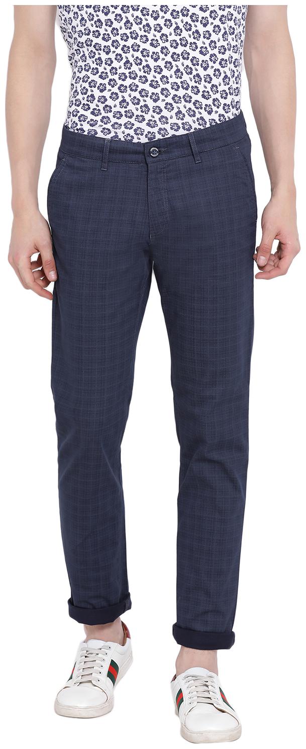 

Crimsoune Club Men Navy blue Checked Slim fit Travel friendly Chinos