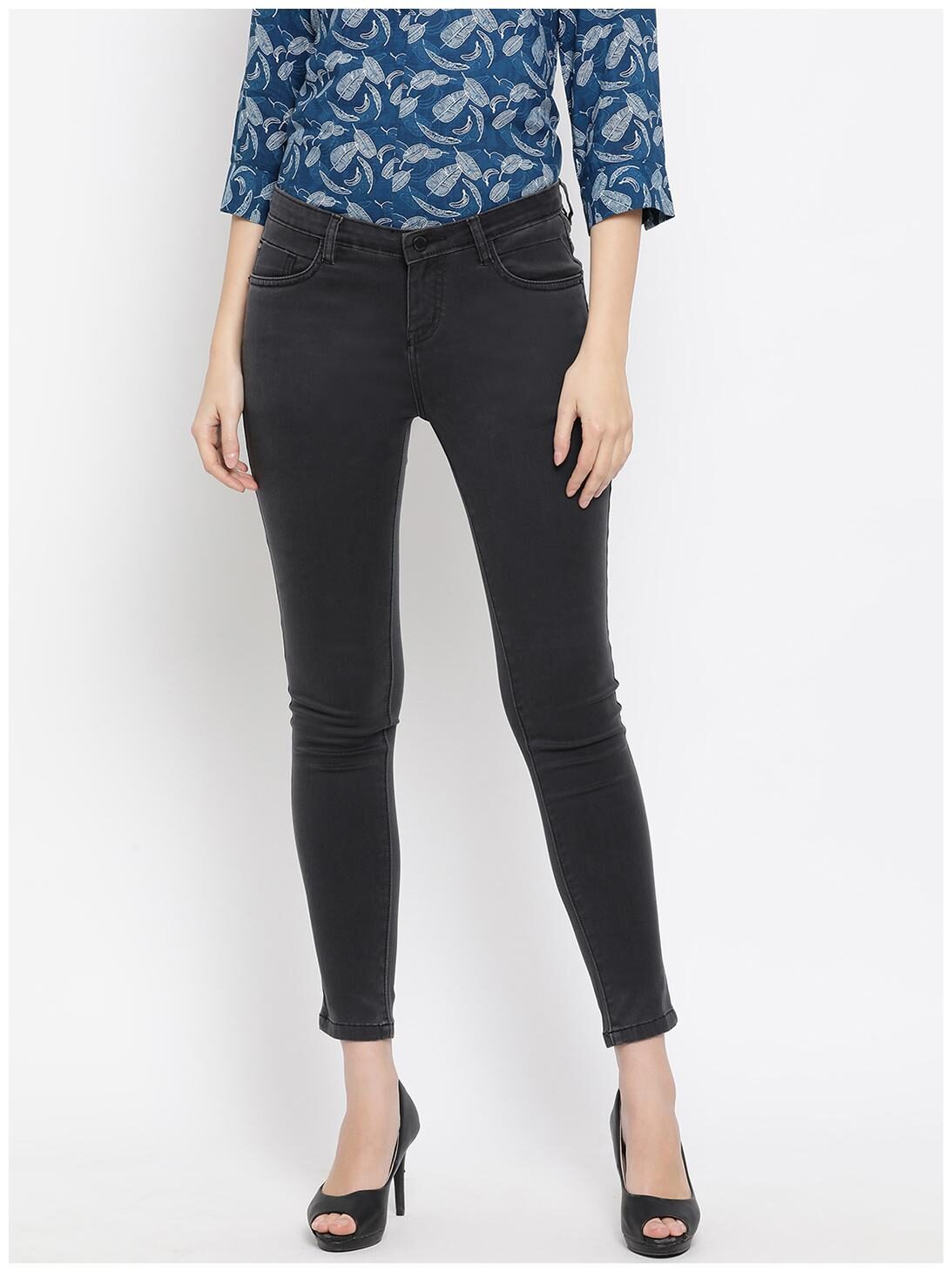 

Crimsoune Club Women Black Skinny fit Jeans