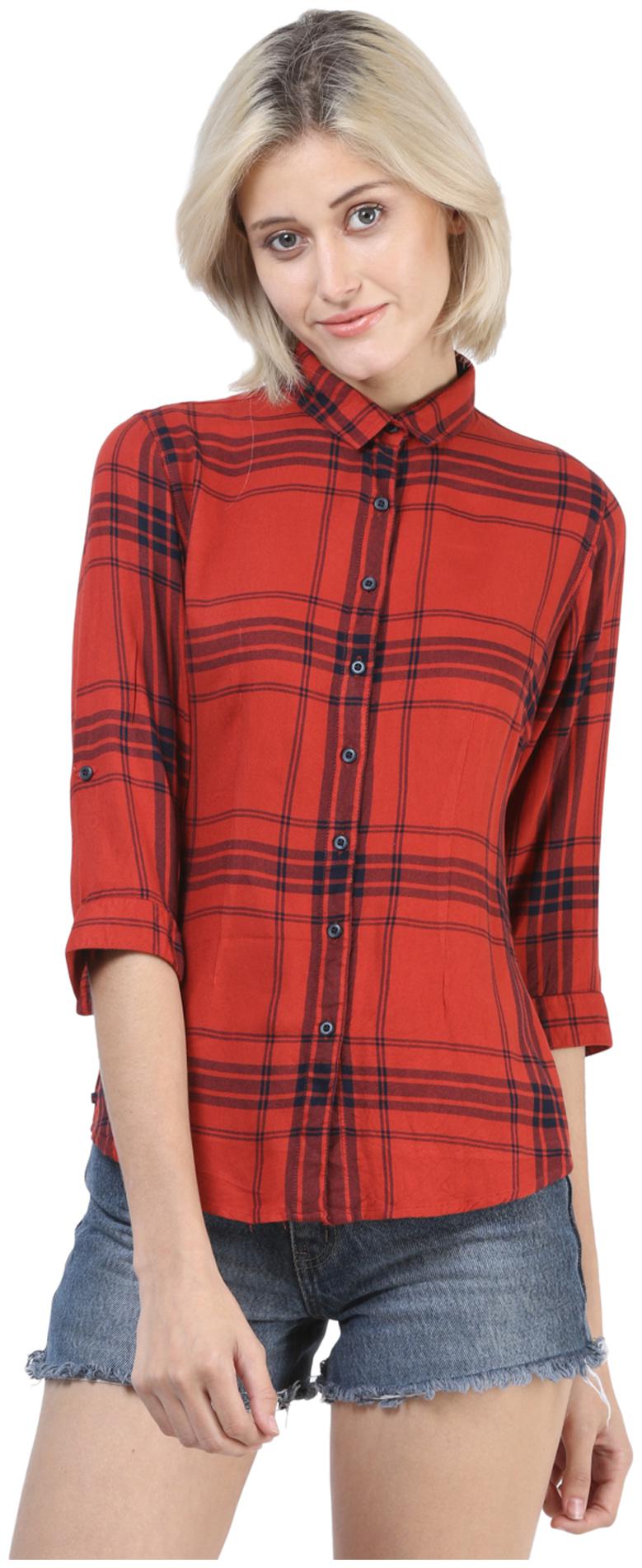 

Crimsoune Club Women Red Checked Slim Fit Shirt
