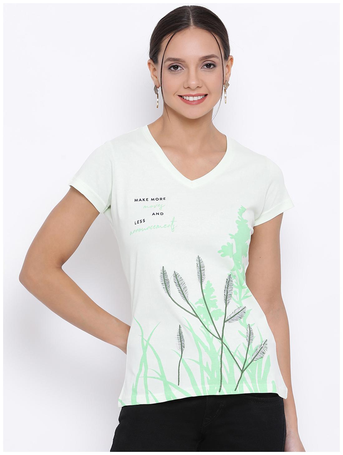 

Crimsoune Club Women Green Slim fit V neck Cotton T shirt