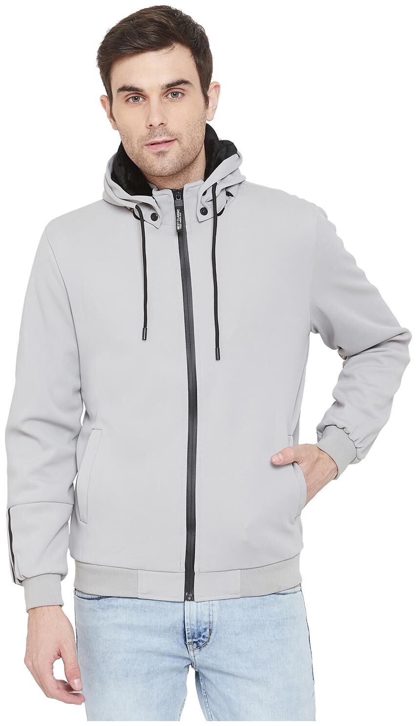 

Crimsoune Club Men Grey Solid Quilted jacket