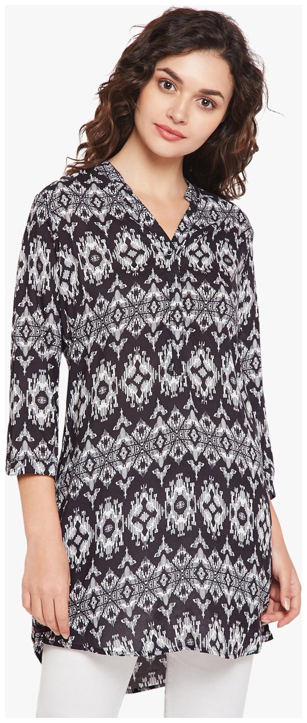 

Crimsoune Club Women Printed Regular top - Black