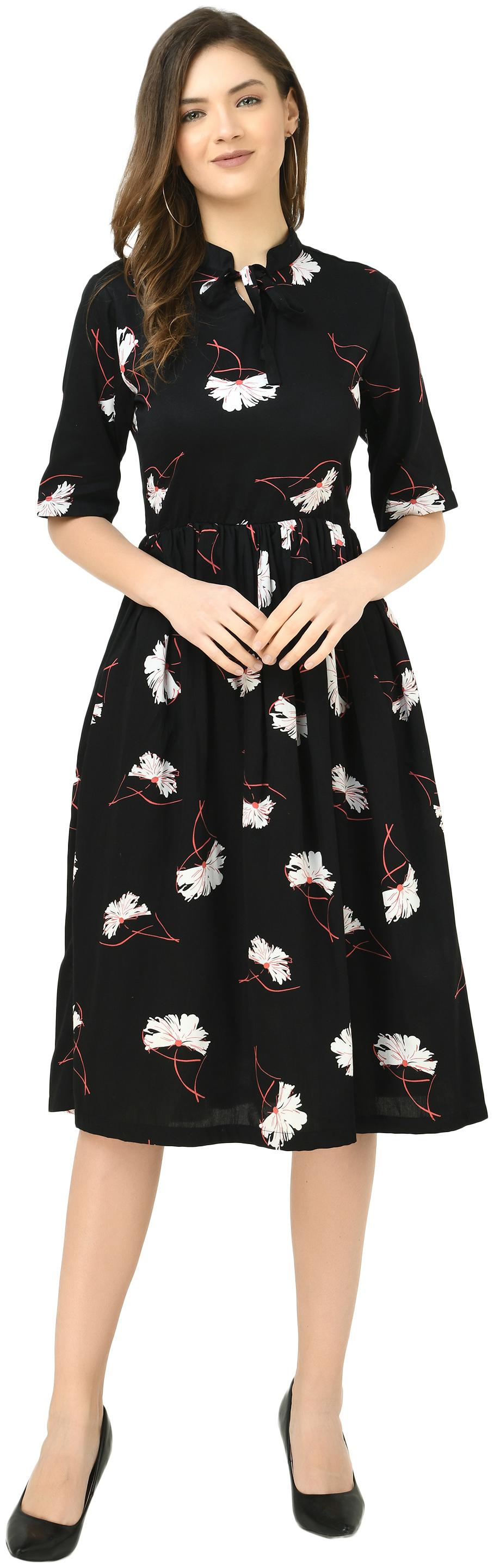 

Cwtch Black Floral Fit flare dress