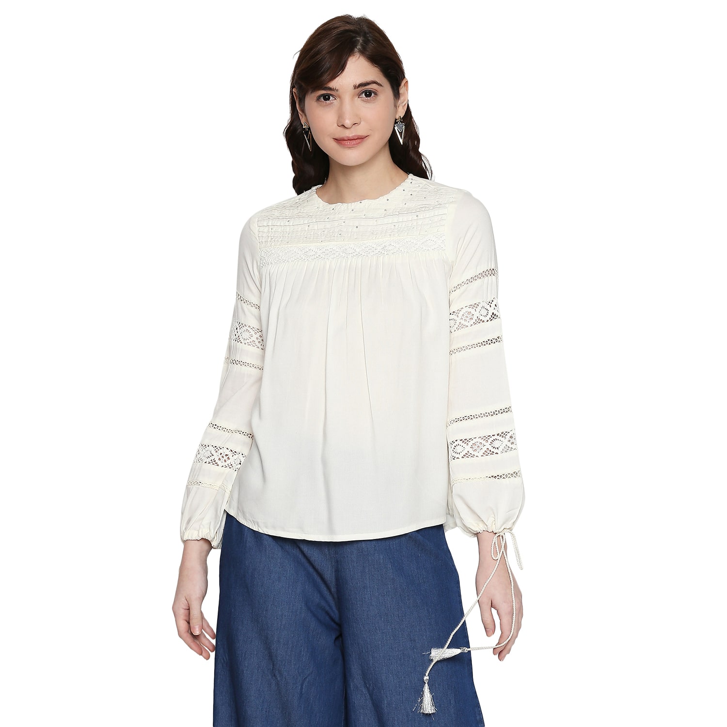 

Desi belle Women Solid Regular top - White