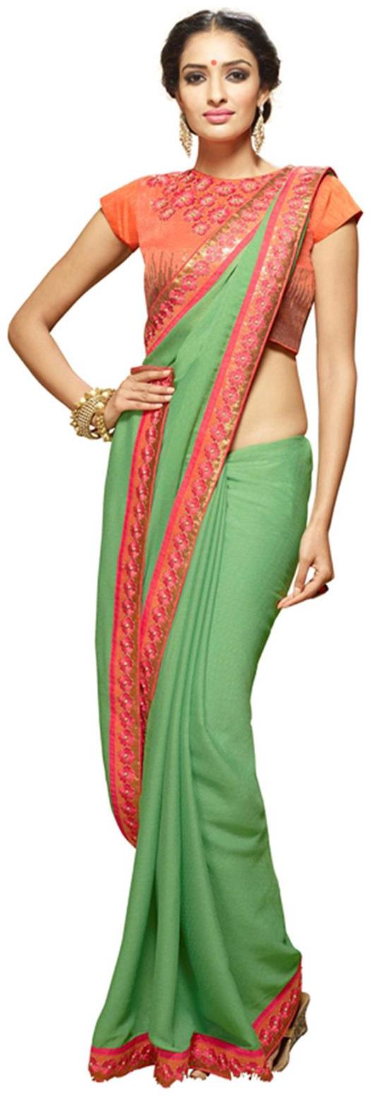 

DesiButik s Magnificent Green Jacquard Saree