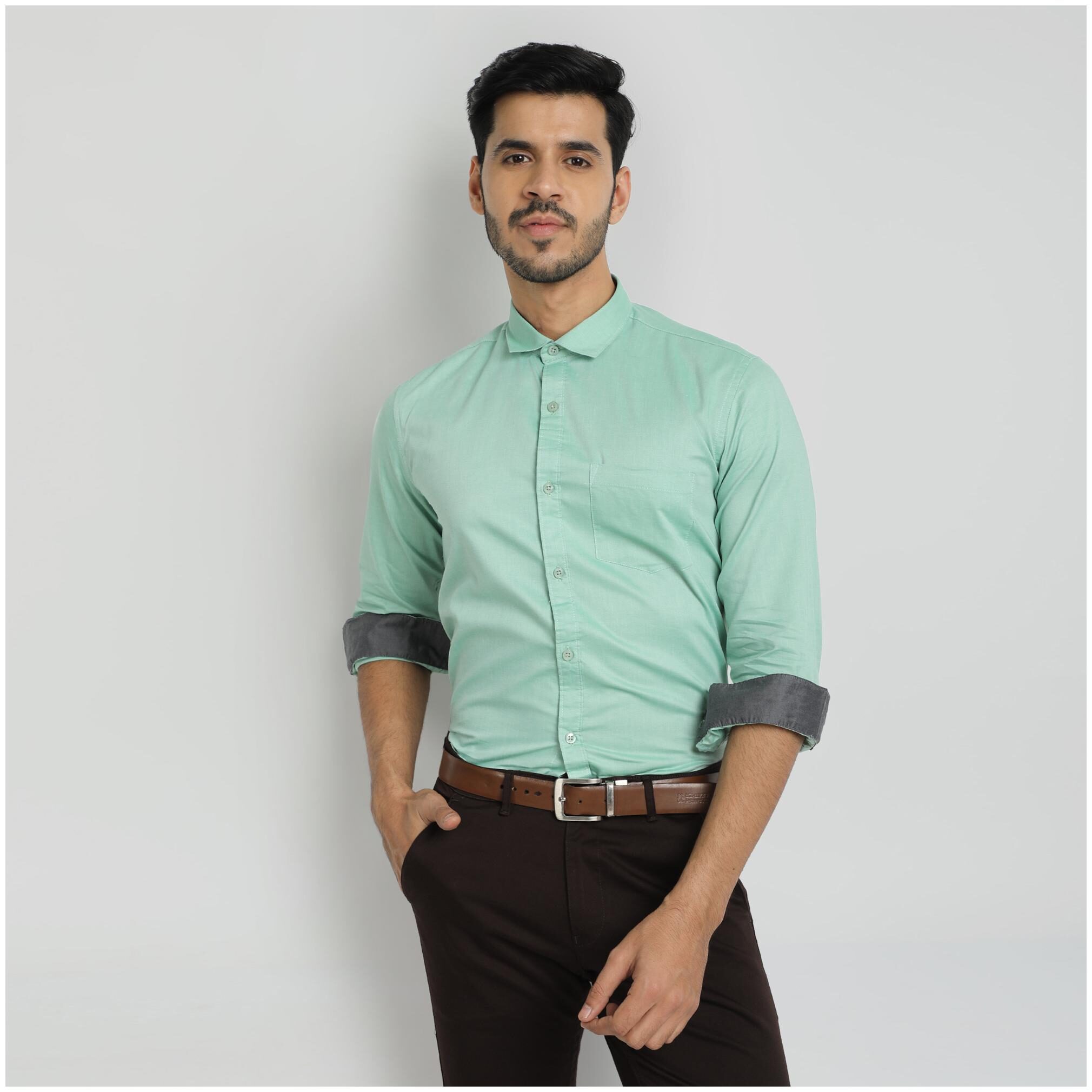 

DEZANO Men Green Solid Regular Fit Casual Shirt