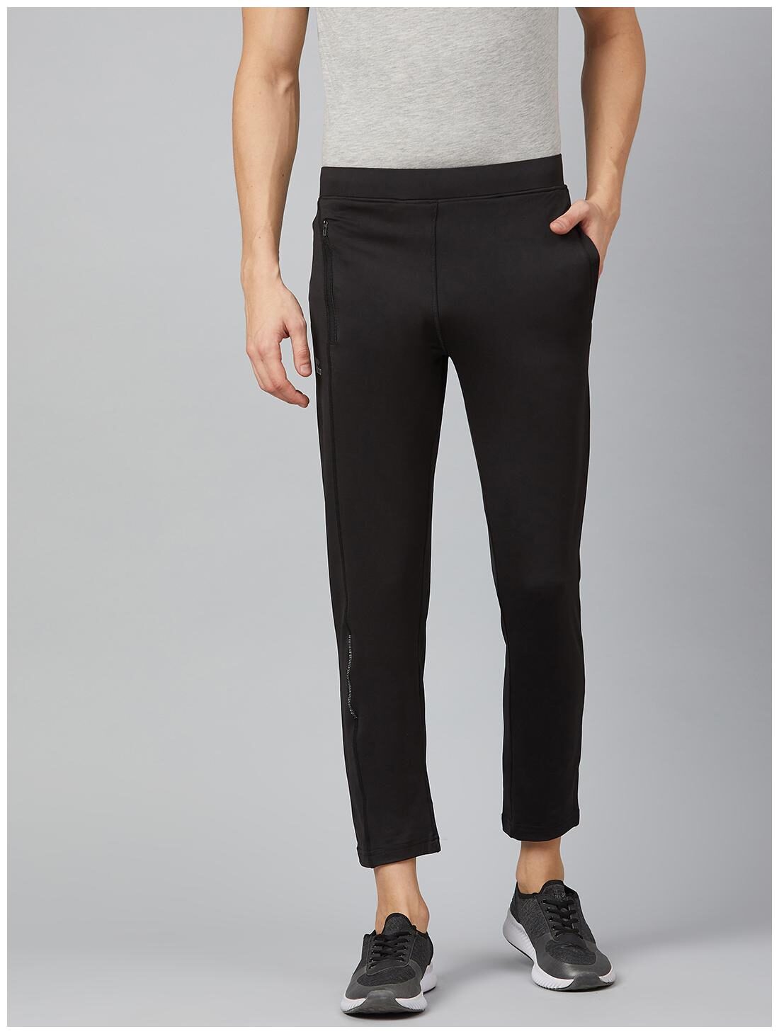 

Dida Men Black Solid Slim fit Track pants