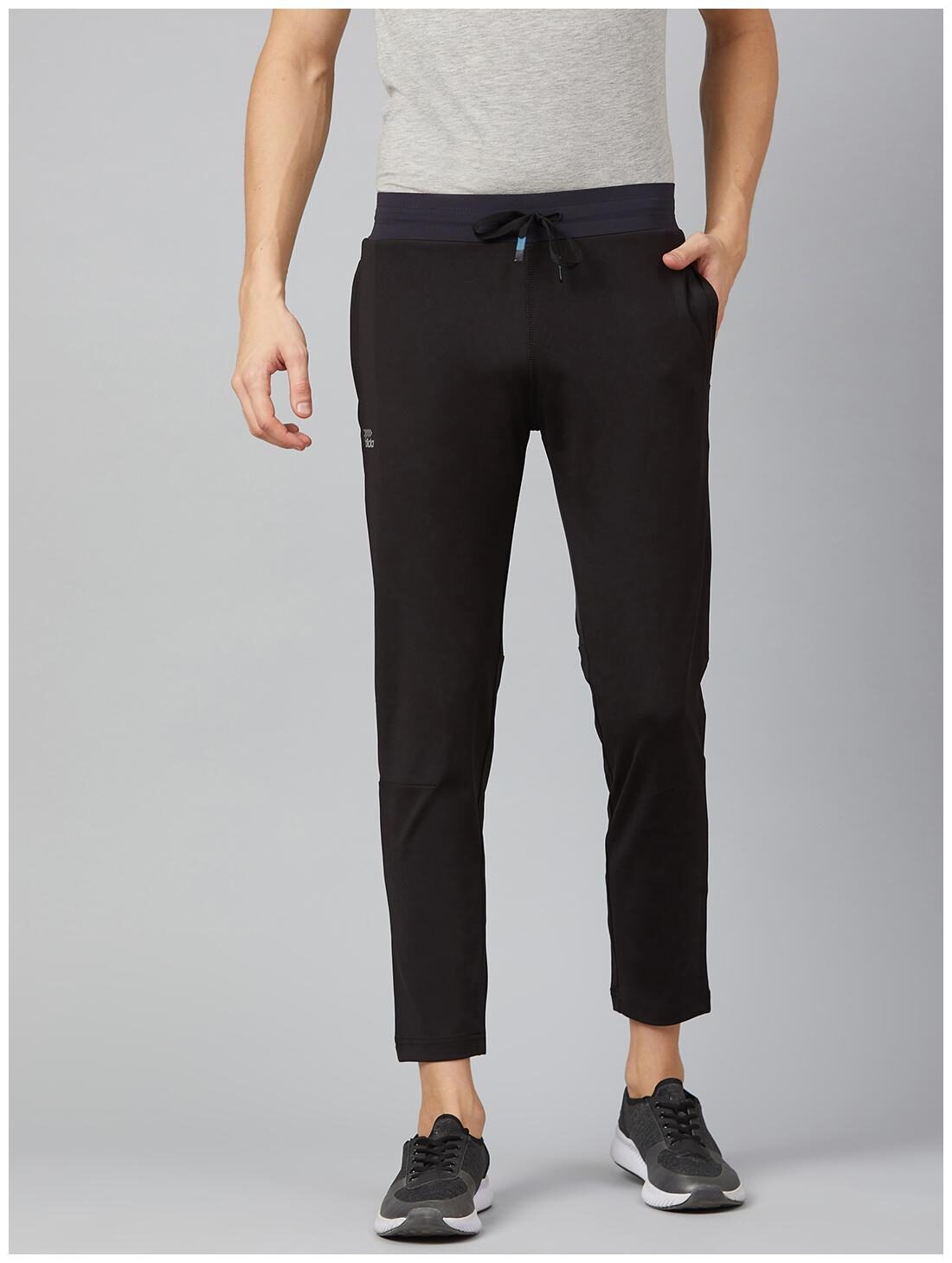 

Dida Men Black Solid Slim fit Track pants