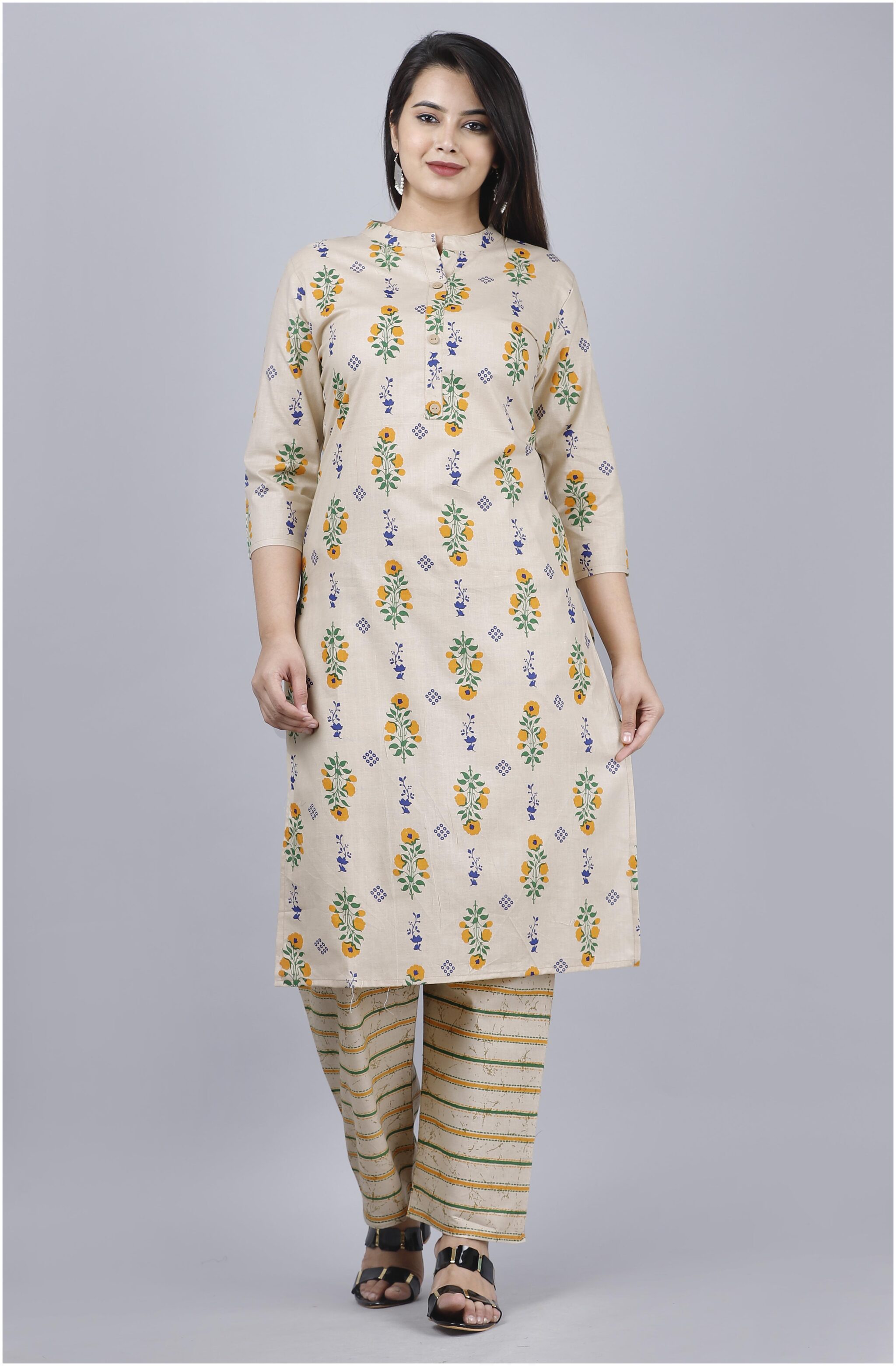 

DIVYANSHI FASHIONS Women Beige Floral Straight Kurti With Pants