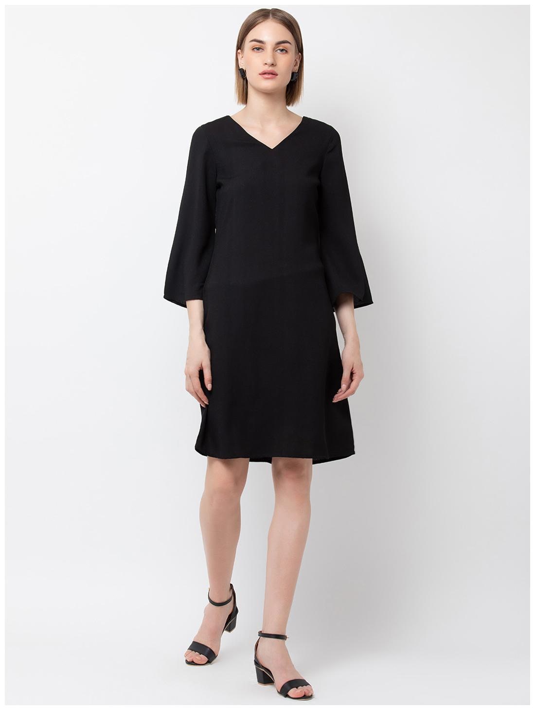 

DODO MOA Black Solid Fit flare dress