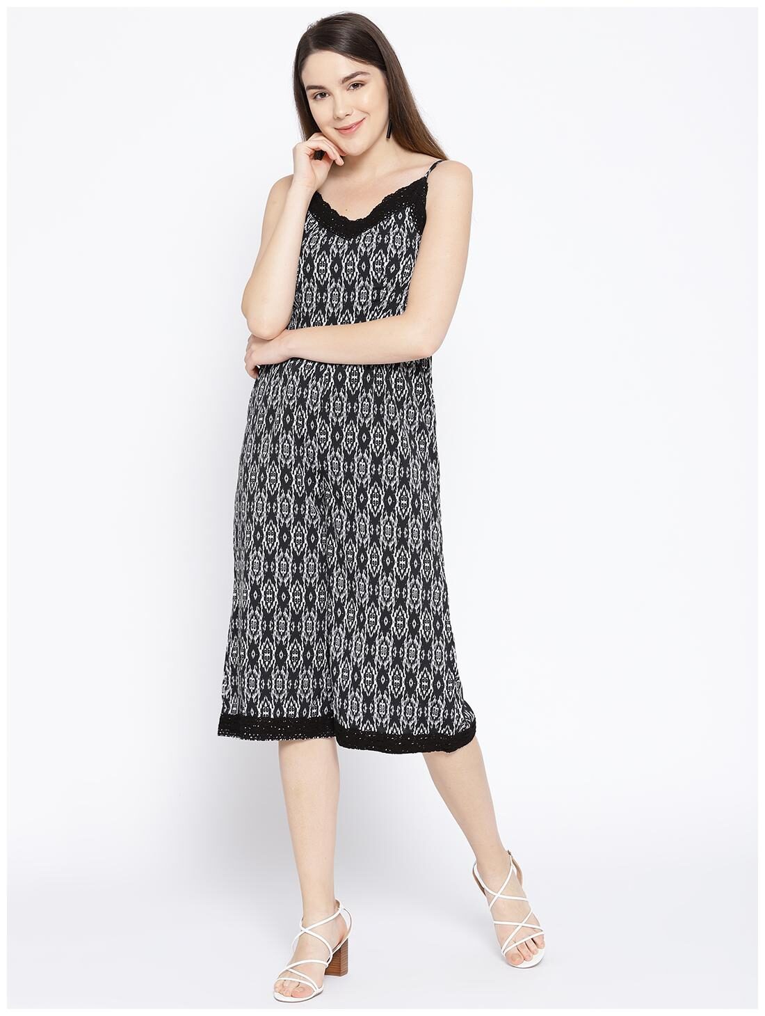 

DODO MOA Printed Jumpsuit - Black